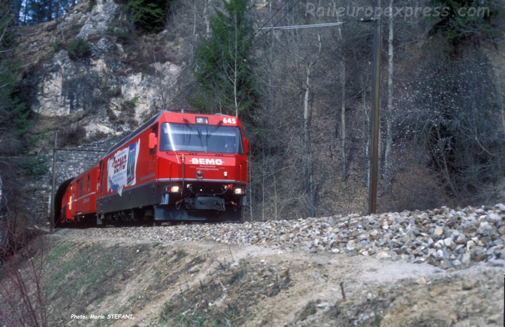 Ge 4/4 III 645 RhB à Filisur (CH)