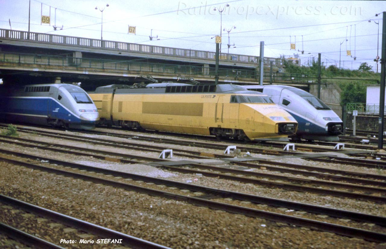 TGV postal à Paris (F-75)