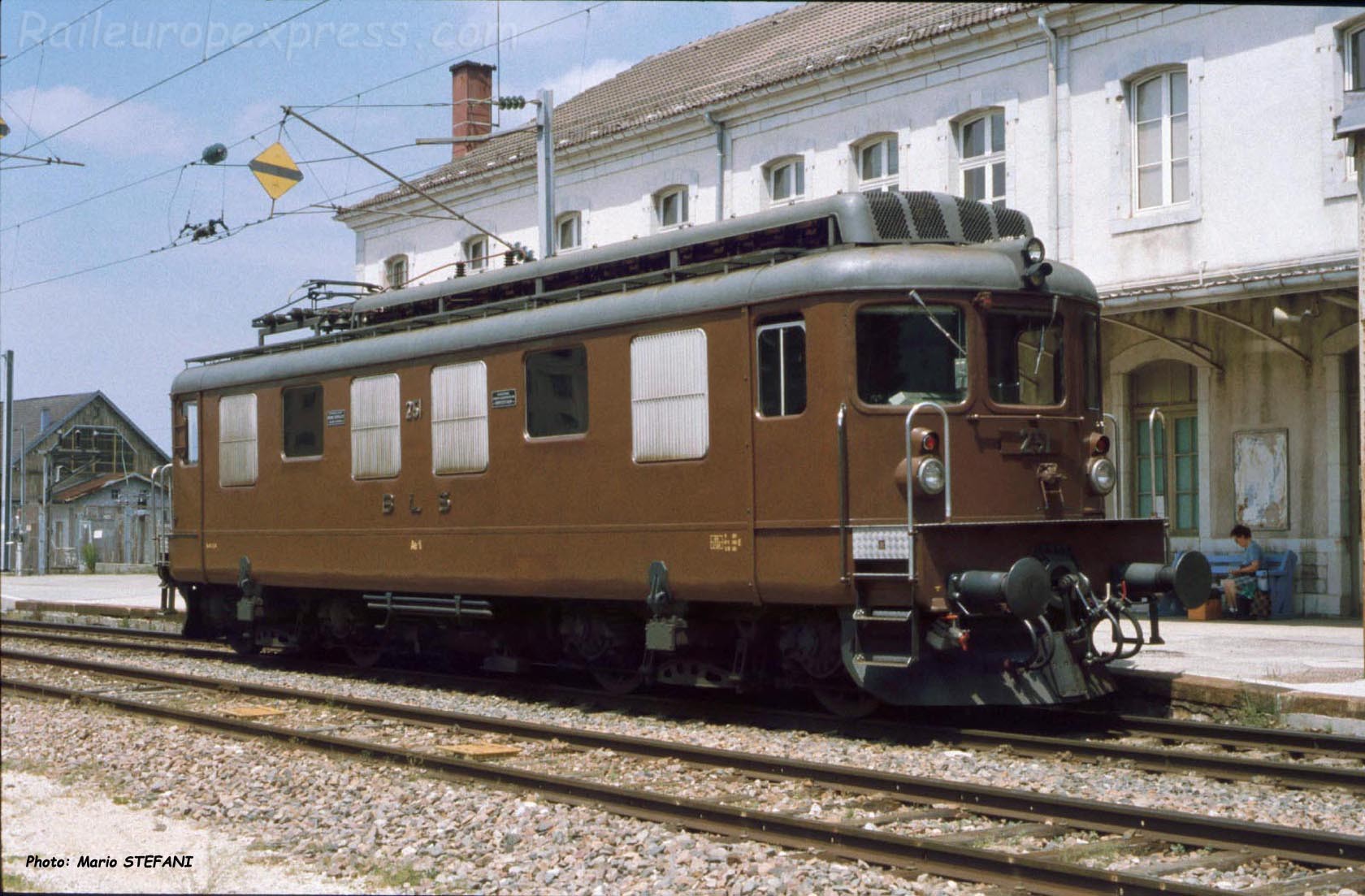 Ae 4/4 251 BLS à Pontarlier (F-25)