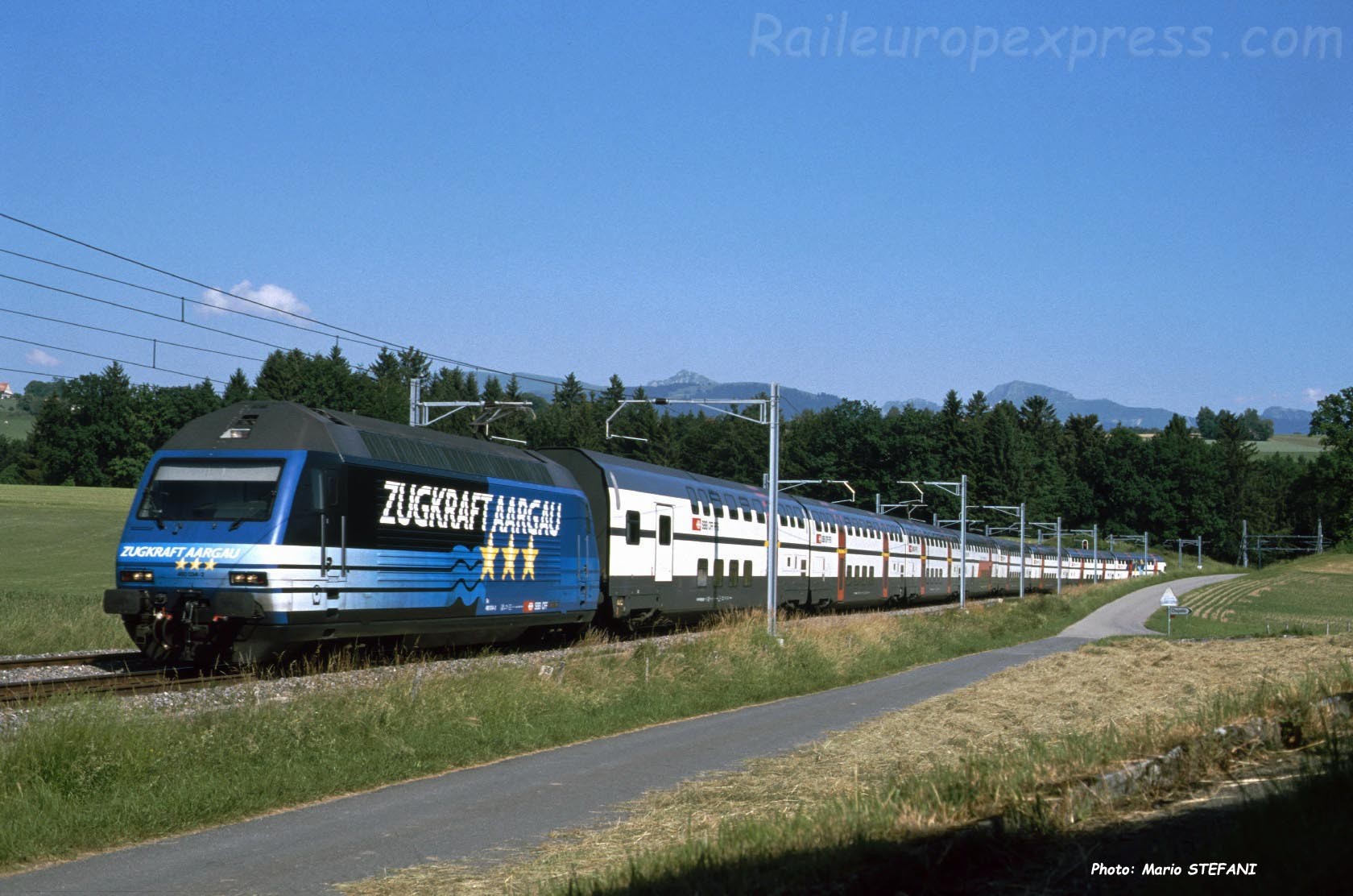 Re 460 034-2 CFF à Oron (CH)