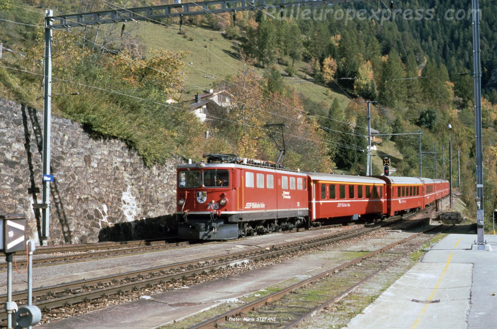 Ge 6/6 II 705 RhB à Filisur (CH)