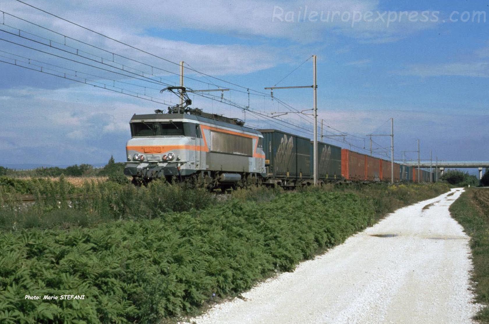 BB 22204 SNCF à Pierrelatte (F-26)