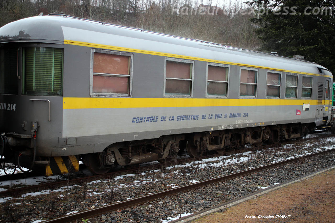 Mauzin 214 SNCF à Vic sur Cère (F-15)