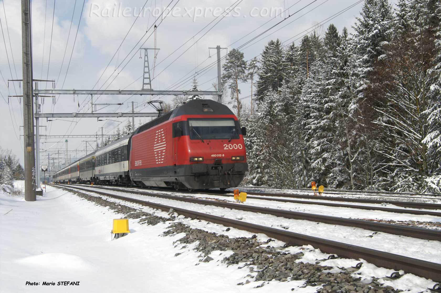 Re 460 012-8 CFF à Gümlingen (CH)