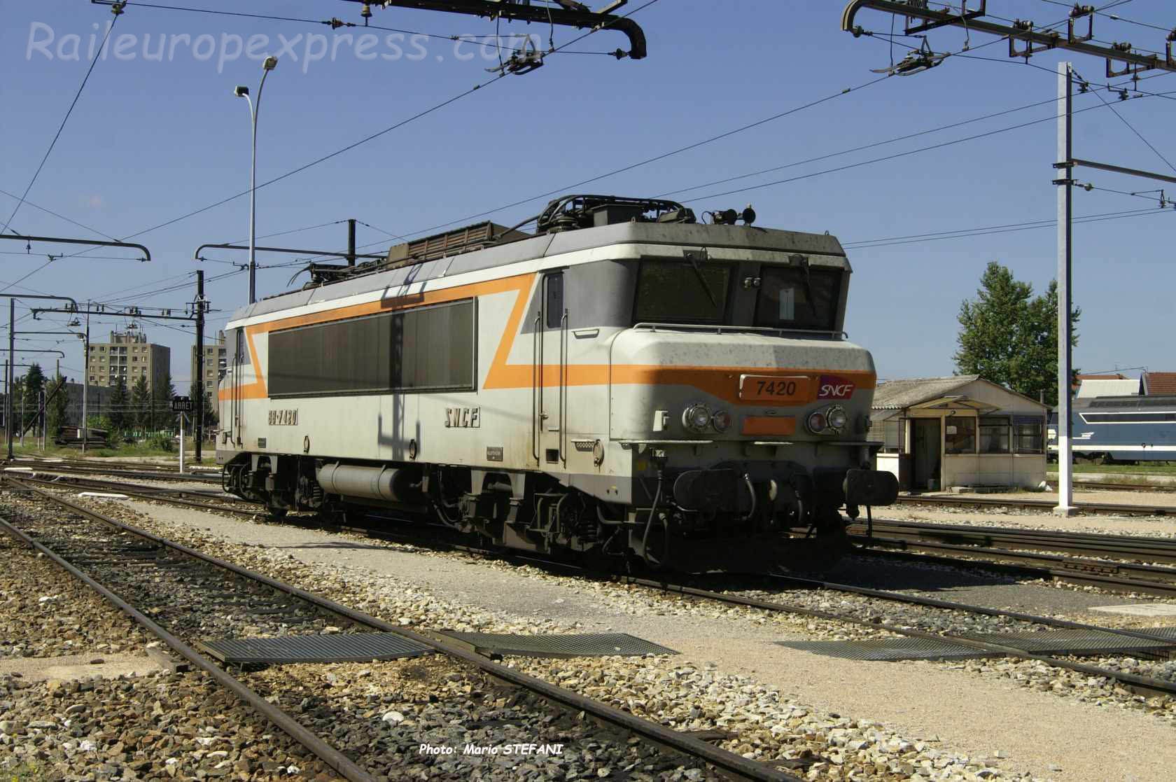 BB 7420 SNCF à Ambérieu (F-01)