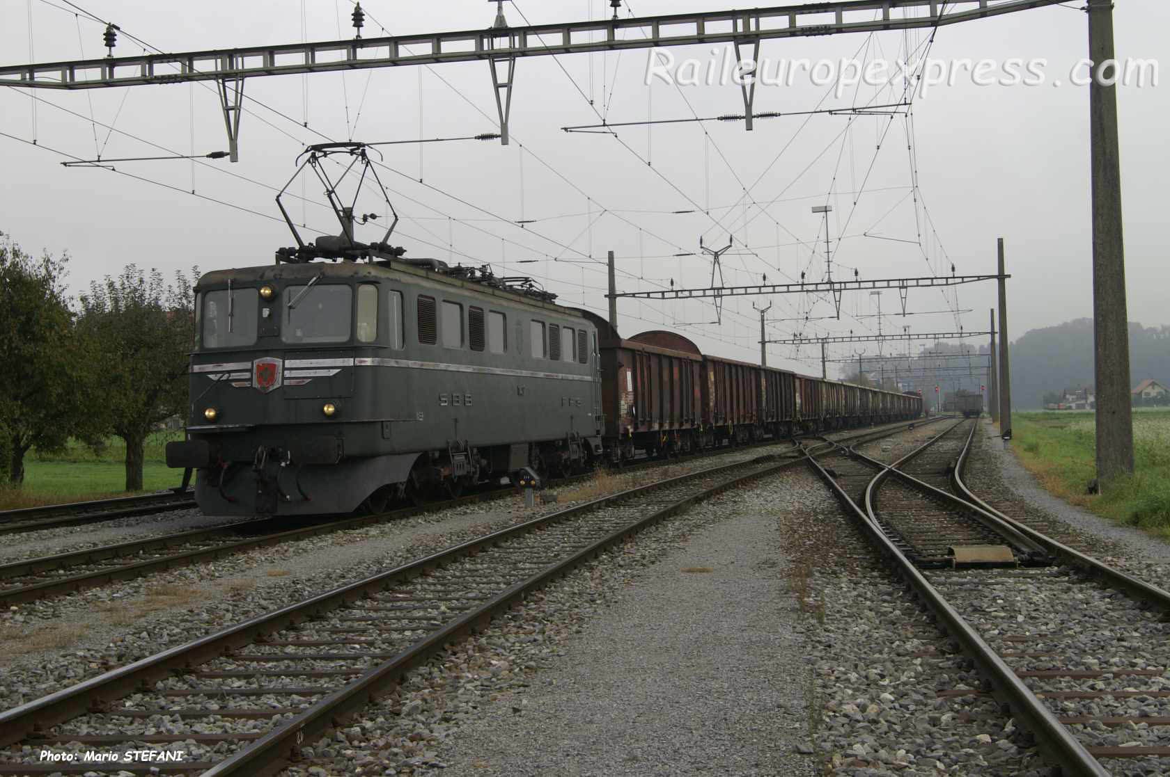 Ae 6/6 11407 CFF à Aarberg (CH)