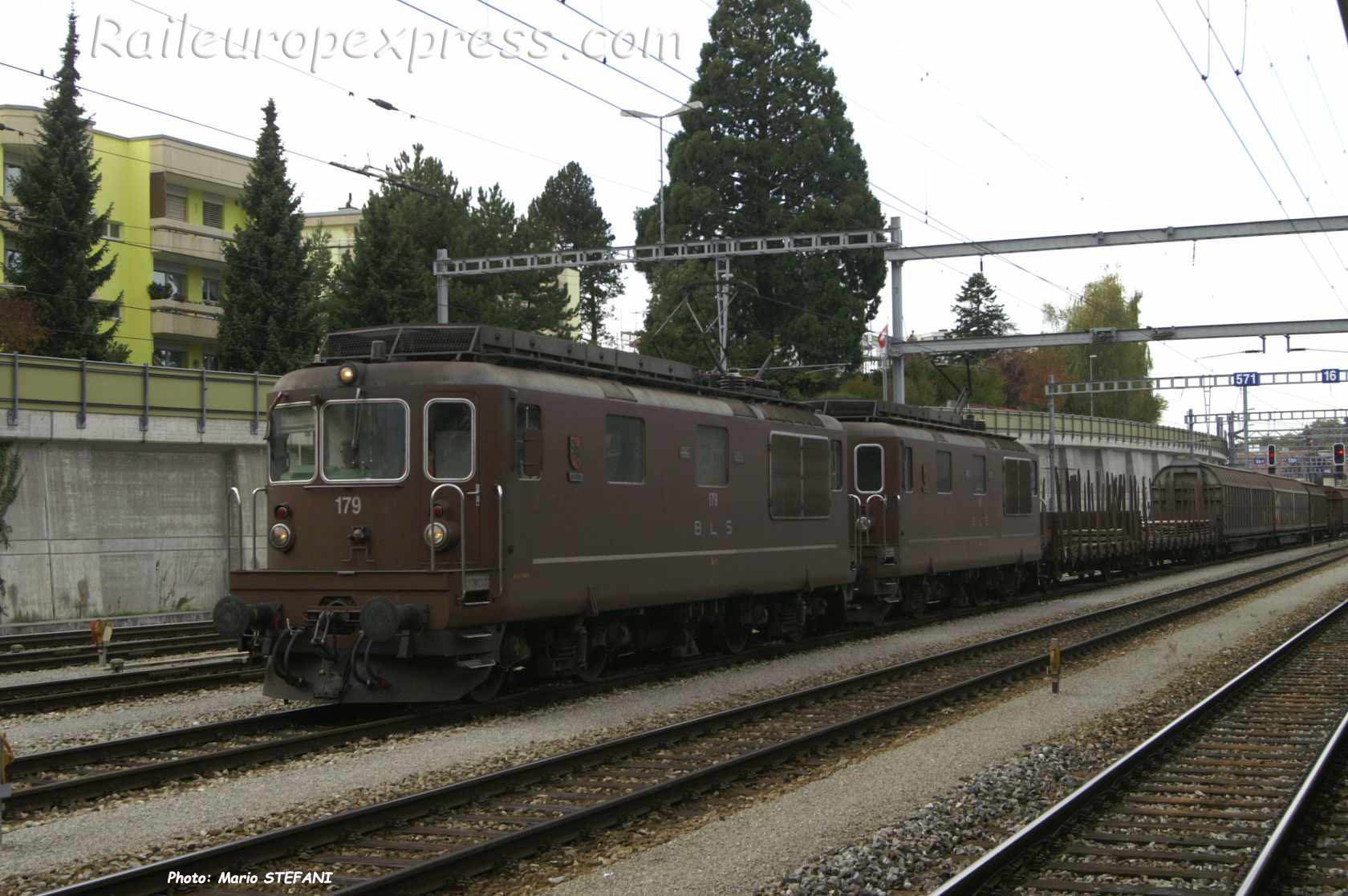 Re 4/4 179 BLS à Spiez (CH)