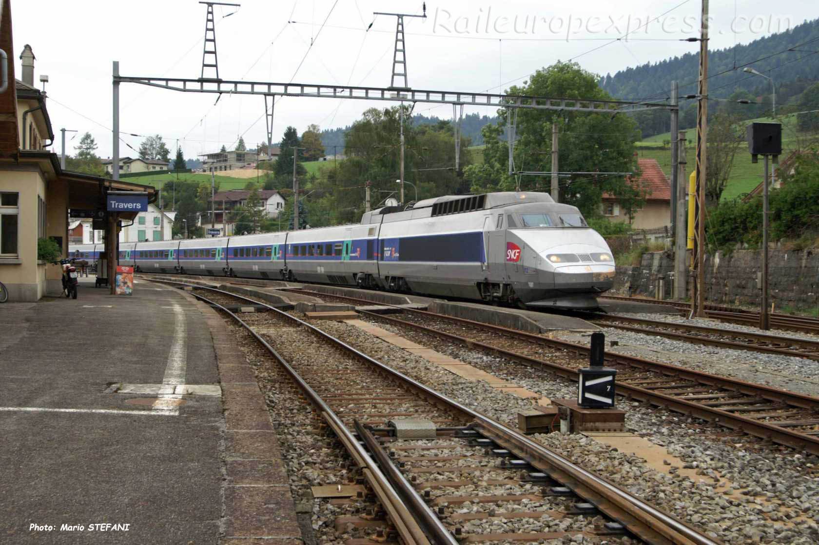TGV SNCF à Travers (CH)