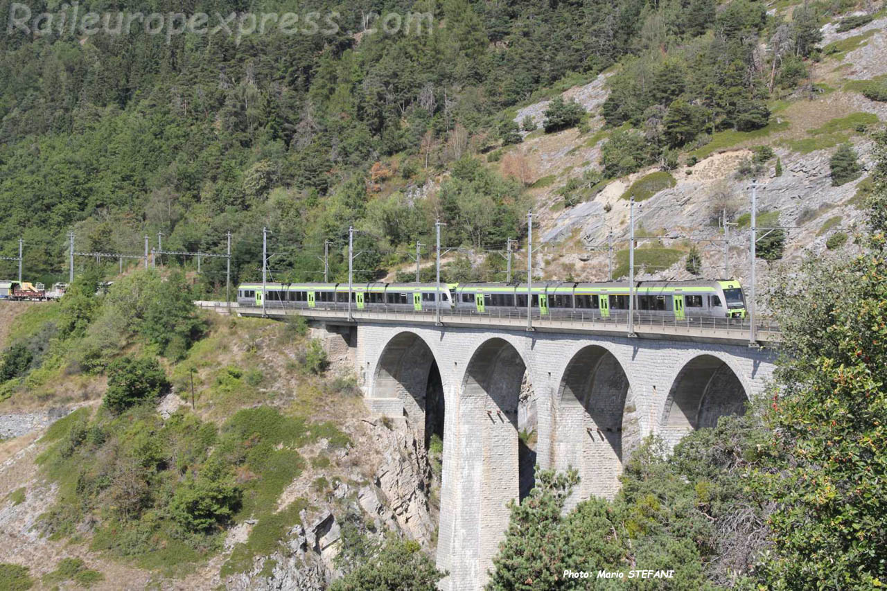 RABe 535 BLS en UM à Hohtenn (CH)
