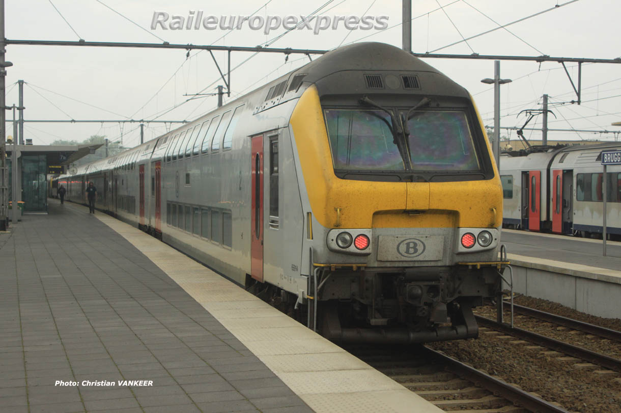 Rame réversible de M 5 SNCB à Bruges