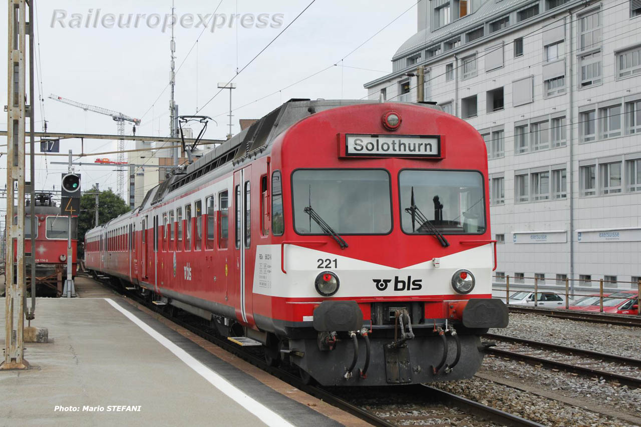 RBDe 566 221-8BLS à Thun (CH)