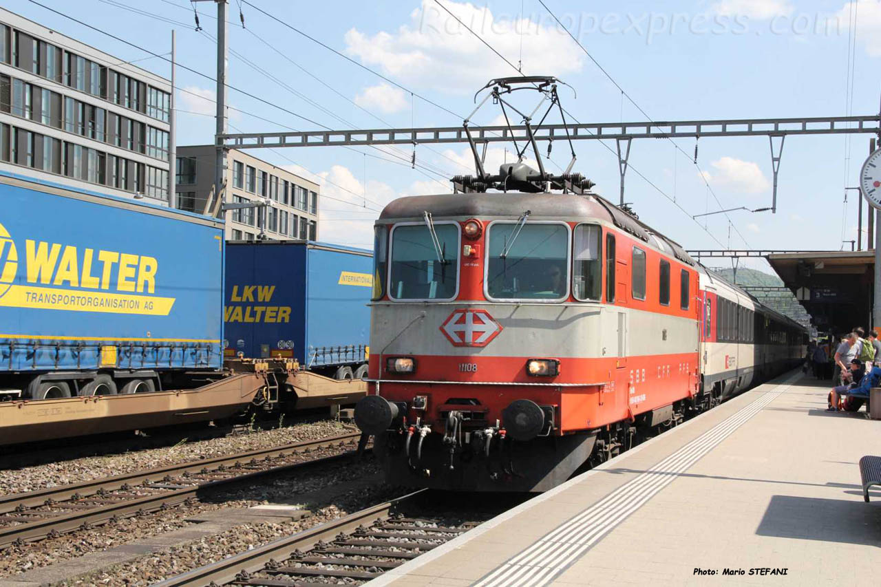 Re 4/4 II 11108 CFF à Liestal (CH)