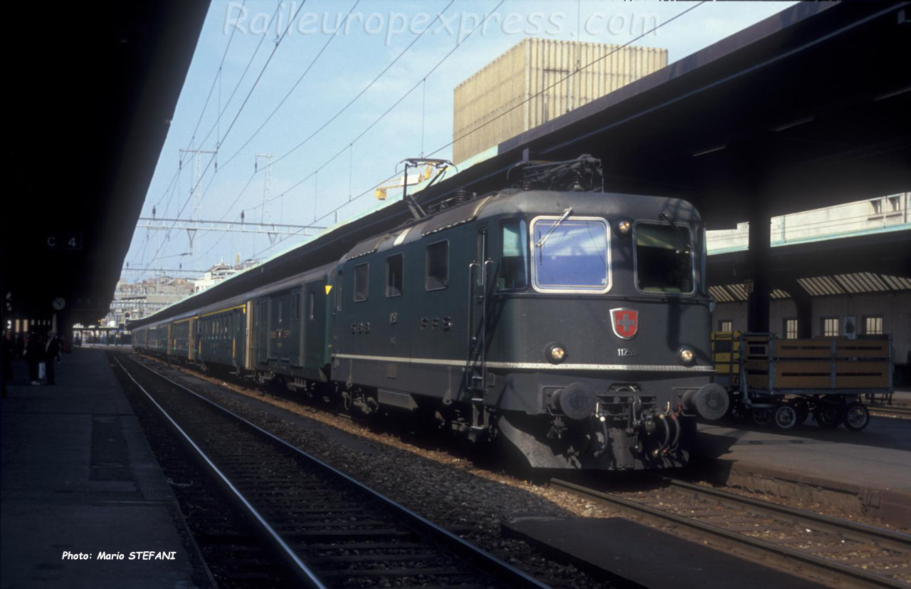 Re 4-4 II 11259 CFF à Genève (CH)