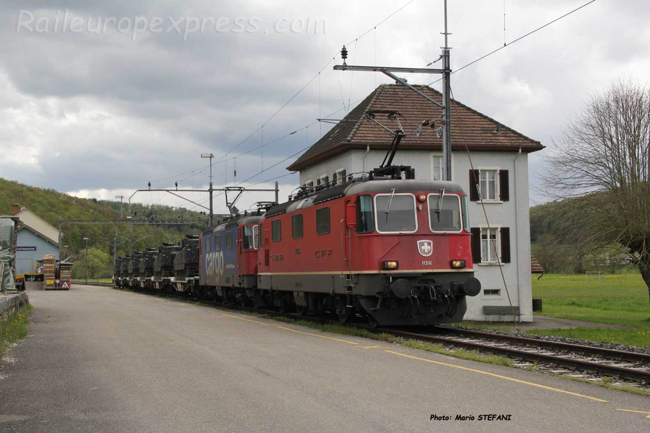 Re 4/4 II 11306 CFF à Courtemaîche (CH)