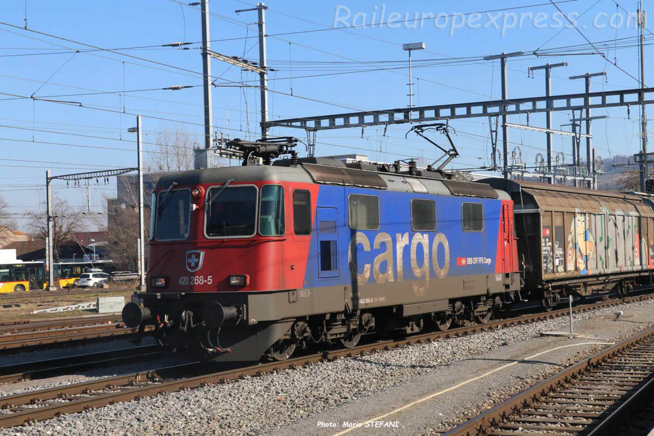 Re 420 268-5 CFF à Yverdon (CH)