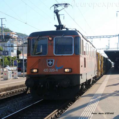 Re 420 320-4 CFF à Neuchâtel (CH)