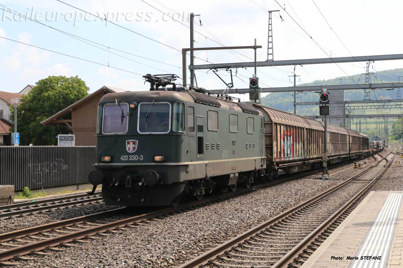 Re 420 330-3 CFF à Sissach (CH)