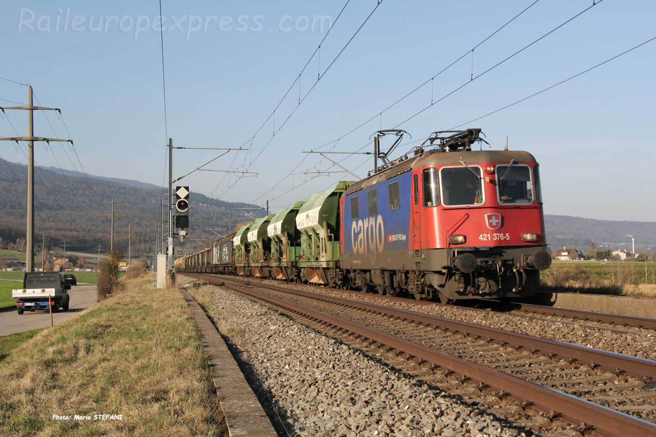 Re 421 376-5 CFF à Boudry (CH)