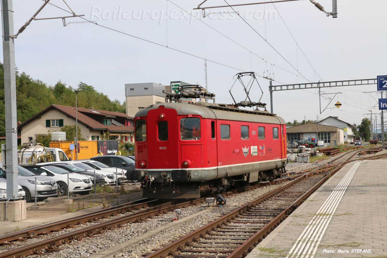 Re 4/4 10009 TransRail à Ins (CH)