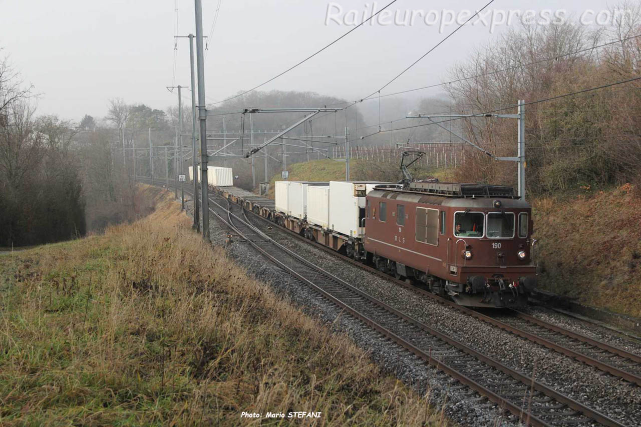 Re 4/4 190 BLS Planeyse Colombier (CH)