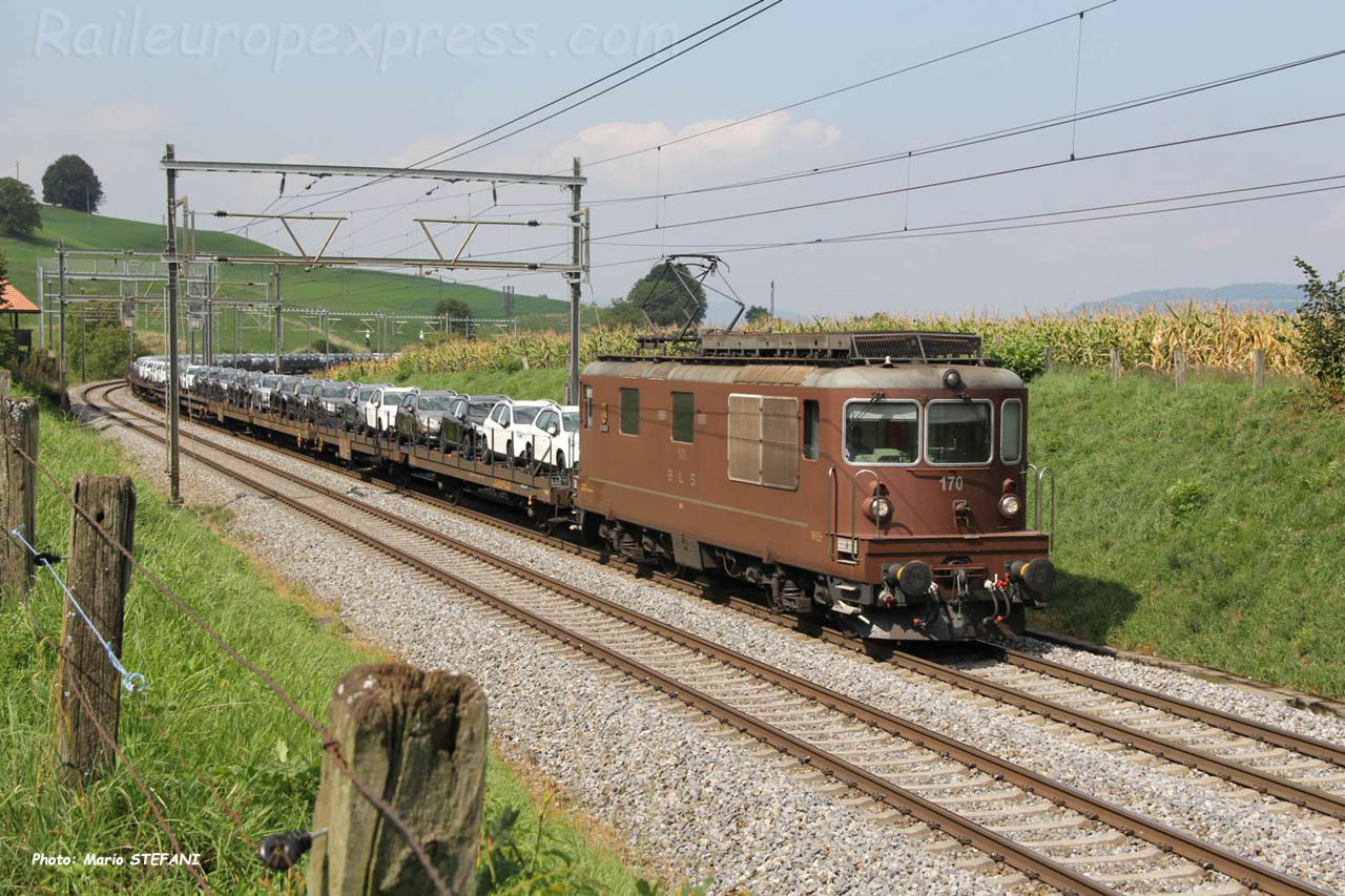 Re 4/4 425 170 BLS à Kumm (CH)