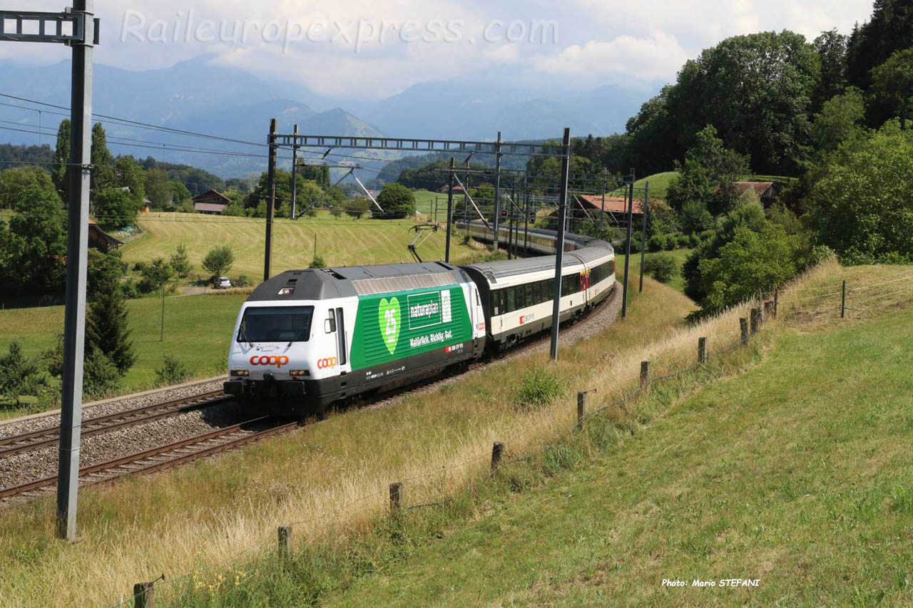 Re 460 001-1 CFF à Kumm (CH)