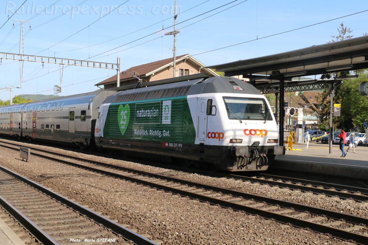 Re 460 001-1 CFF à Sissach (CH)