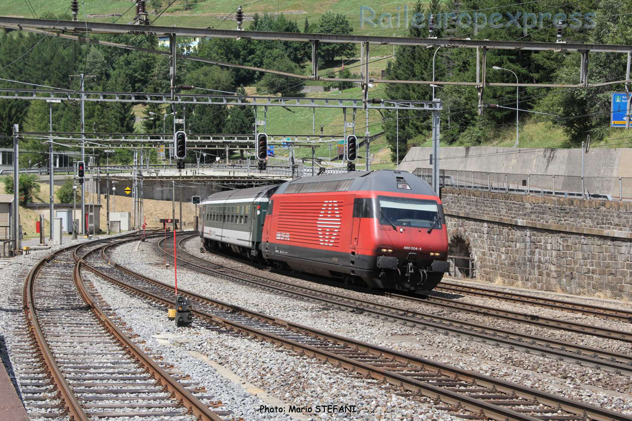 Re 460 004-5 CFF à Airolo (CH)