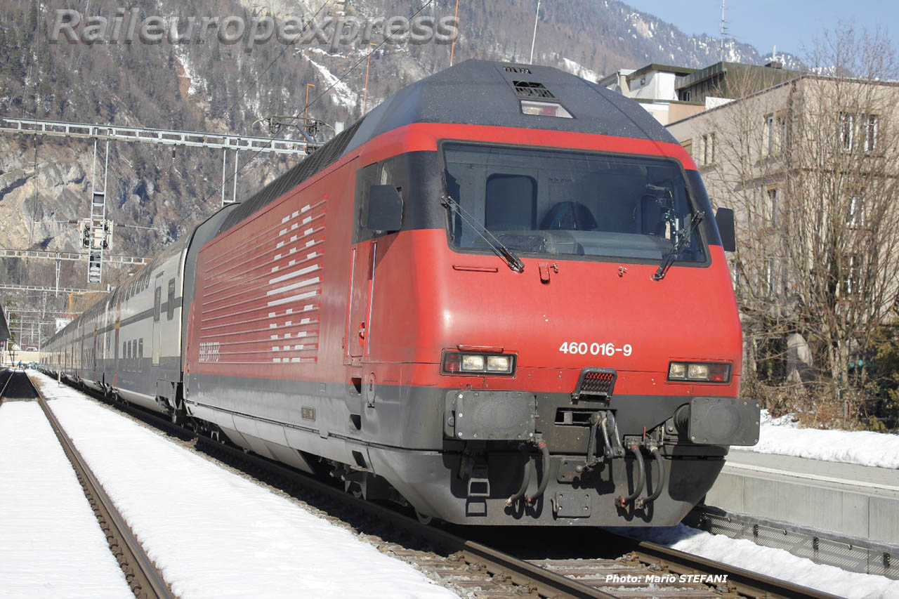 Re 460 016-9 CFF à Interlaken