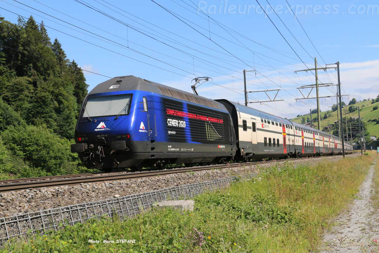 Re 460 031-8 CFF à Mülenen (CH)