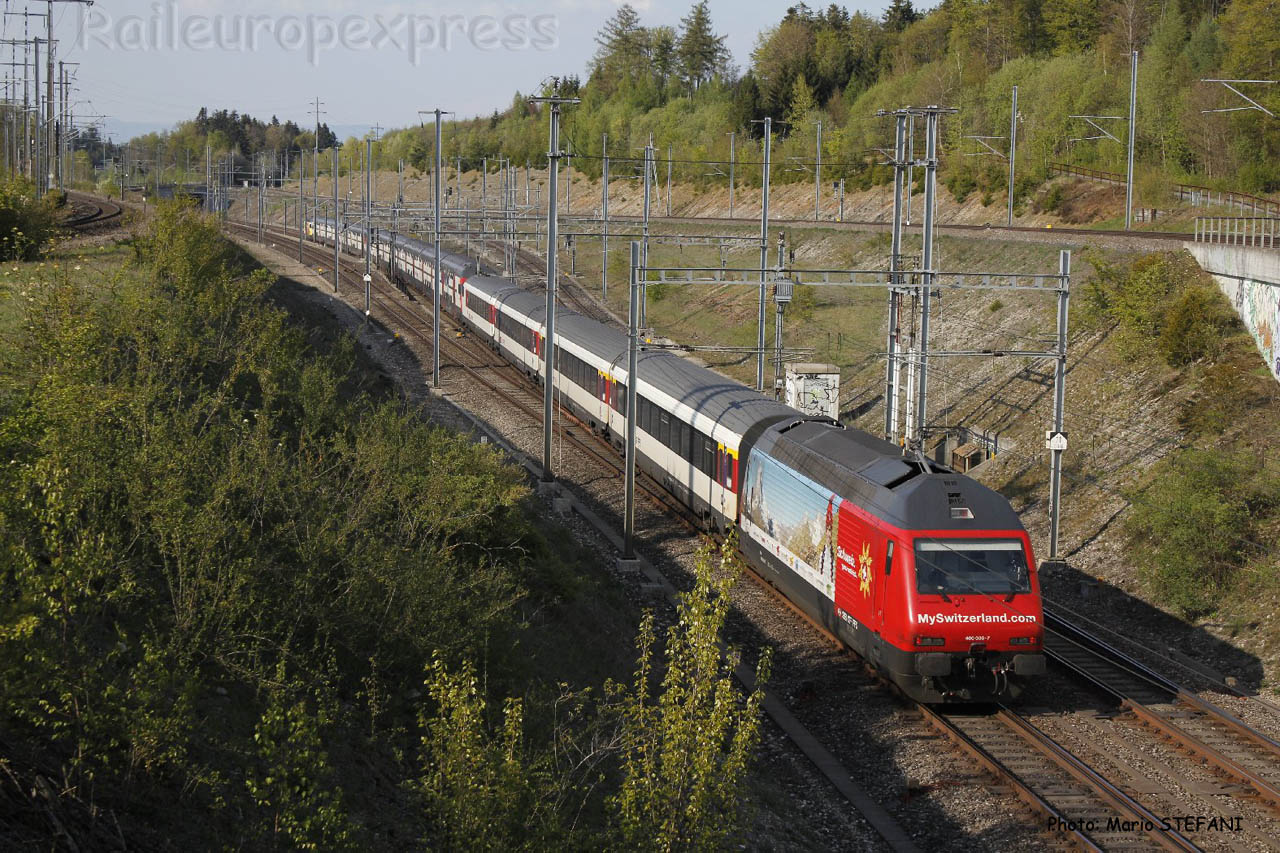 Re 460 CFF à Mattsetten (CH)