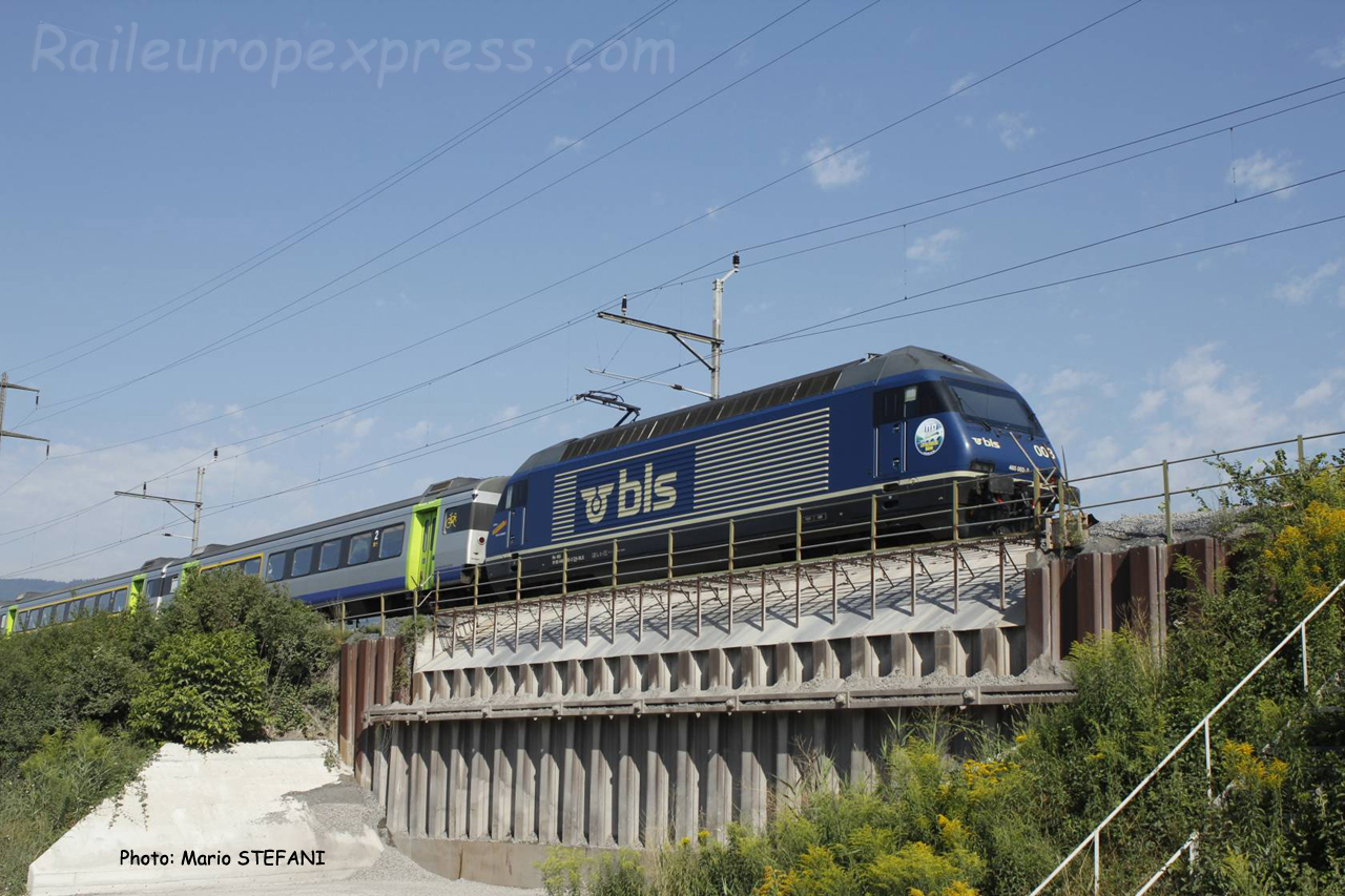 Re 465 003 BLS à Marin (CH)