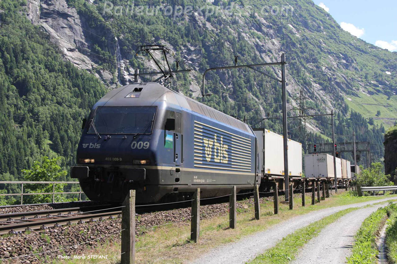 Re 465 009-9 BLS à Göschenen (CH)