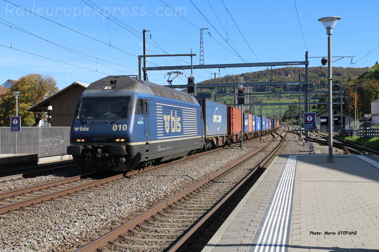 Re 465 010-7 BLS à Sissach (CH)