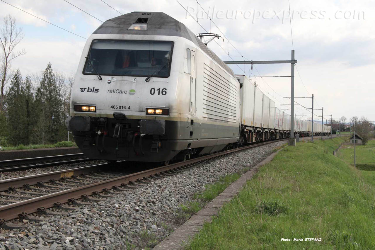 Re 465 016-4 BLS à Boudry (CH)