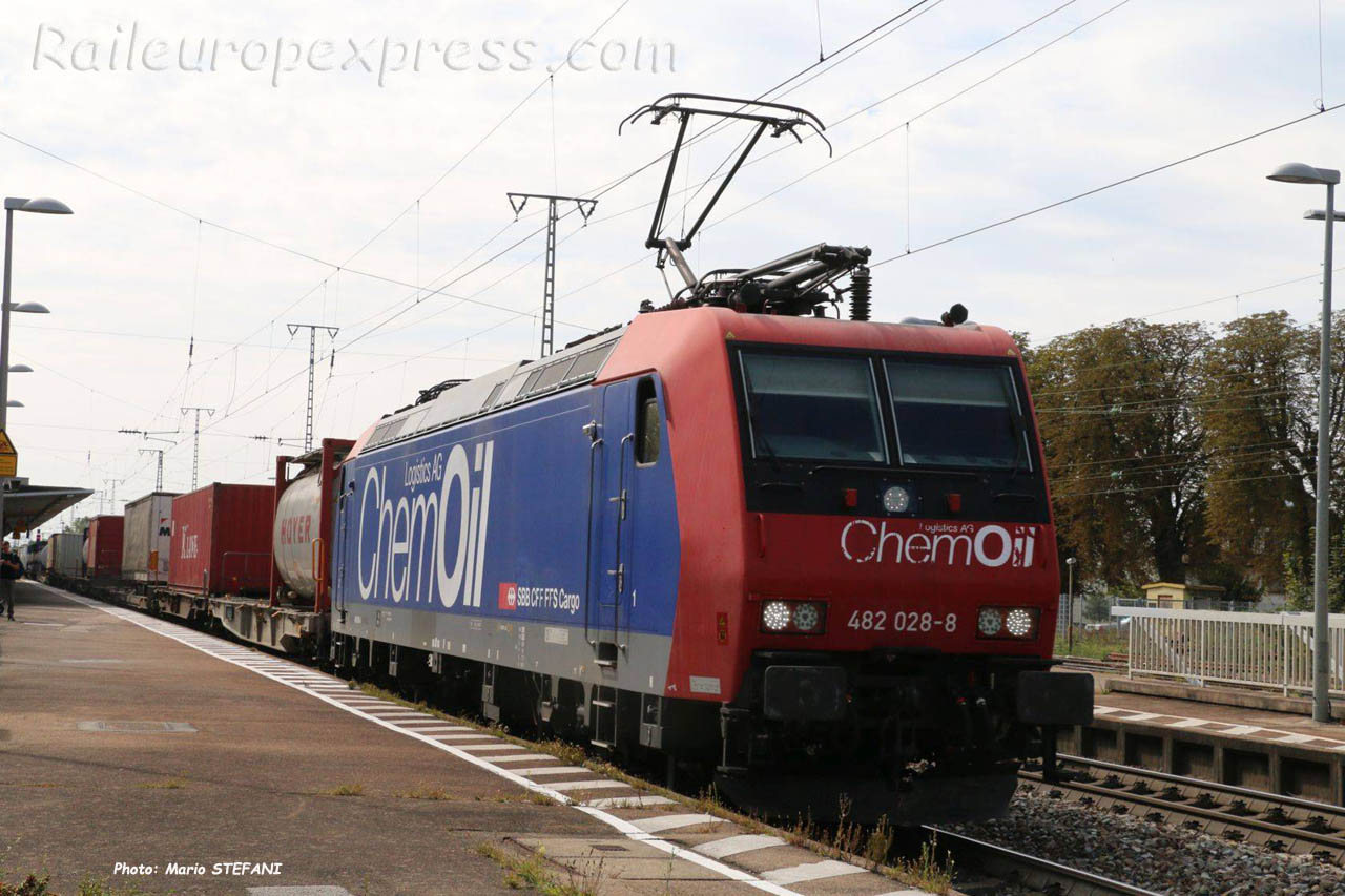 Re 482 028-8 CFF à Müllheim (D)