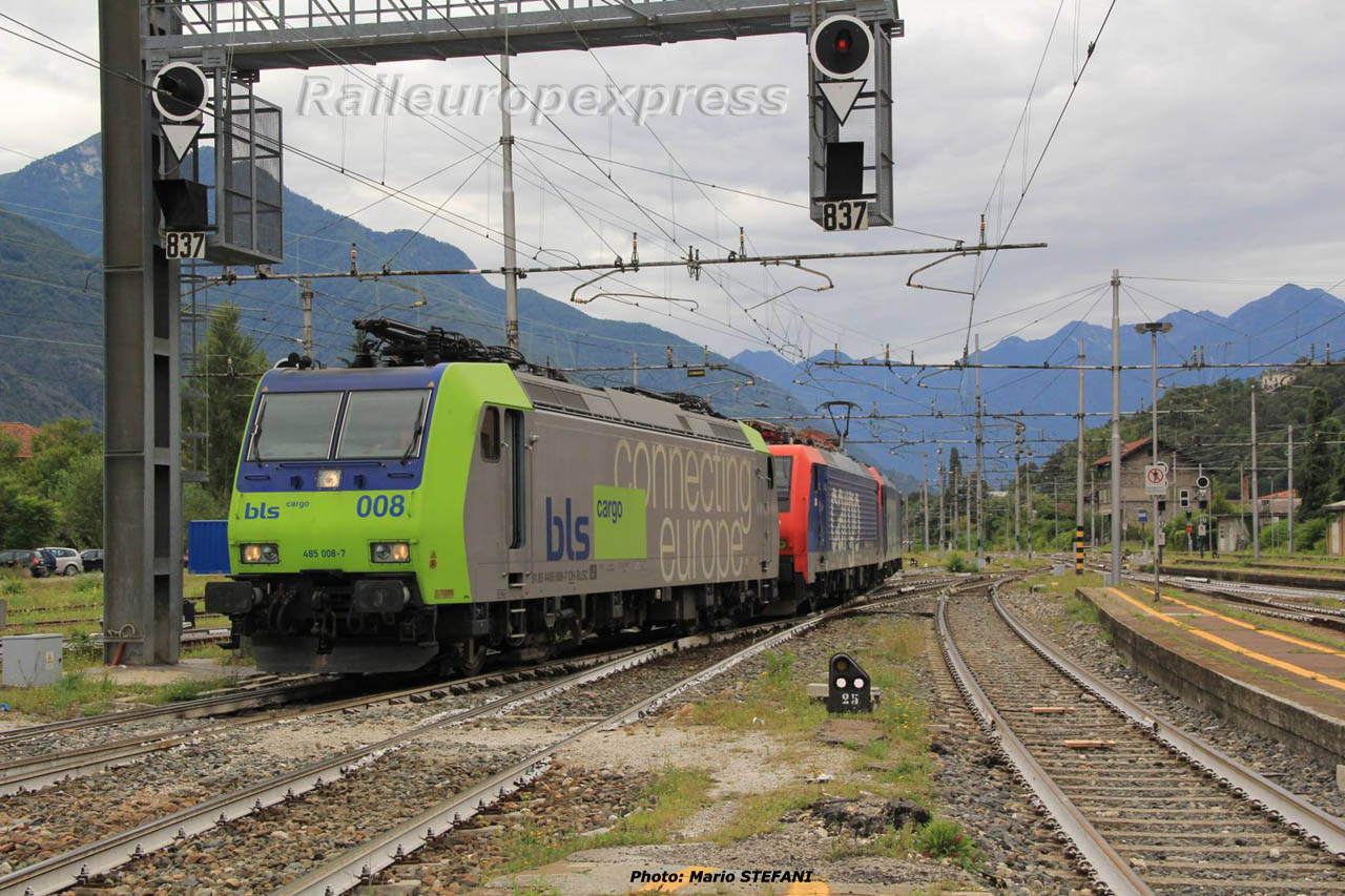 Re 485 008-7 BLS à Domodossola (I)