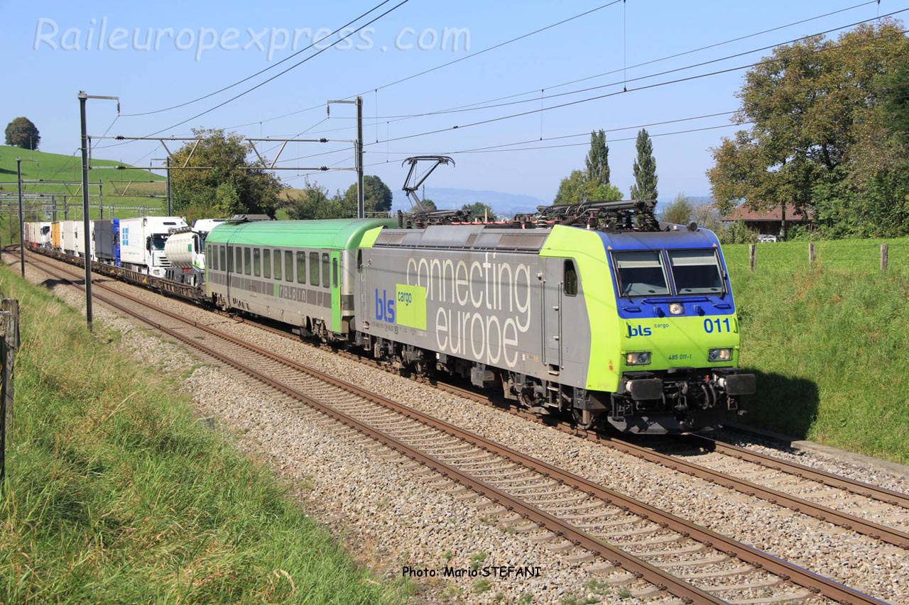 Re 485 011 BLS à Kumm (CH)