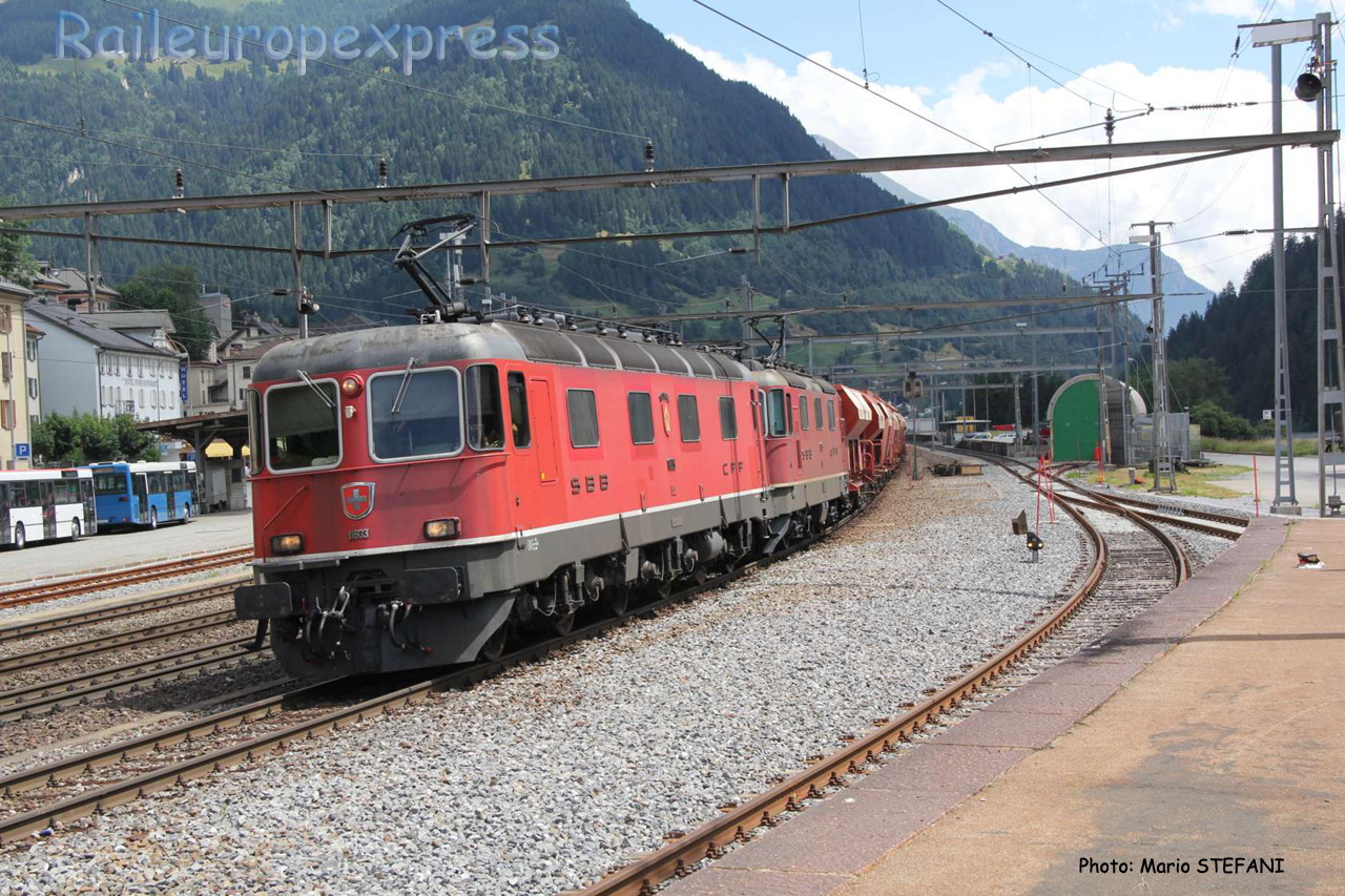 Re 6/6 11603 CFF à Airolo (CH)