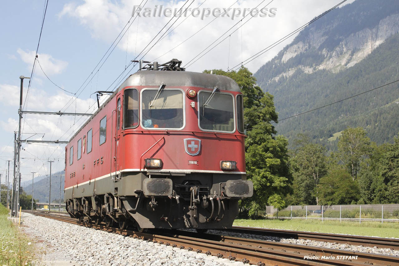 Re 6/6 11618 CFF à Felsberg