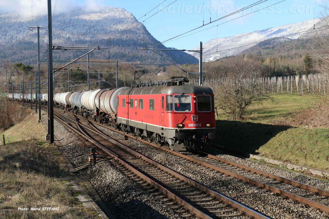 Re 620 037-2 CFF à Planeyse (CH)