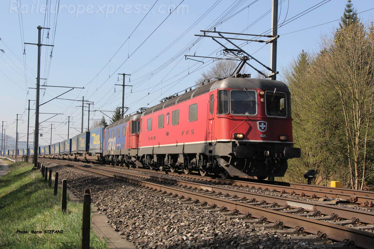 Re 6/6 11679 CFF à Mattstetten (CH)