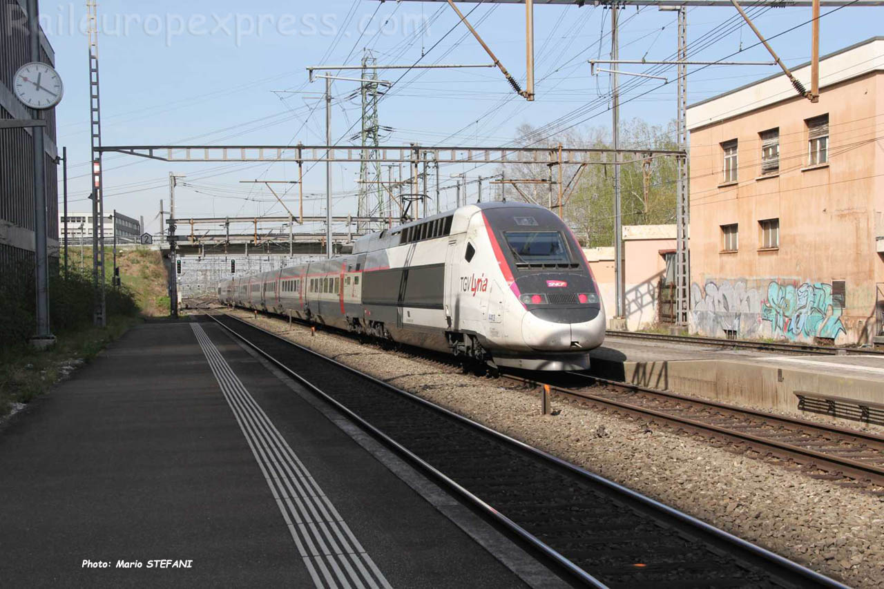 TGV Lyria SNCF à Muttenz (CH)