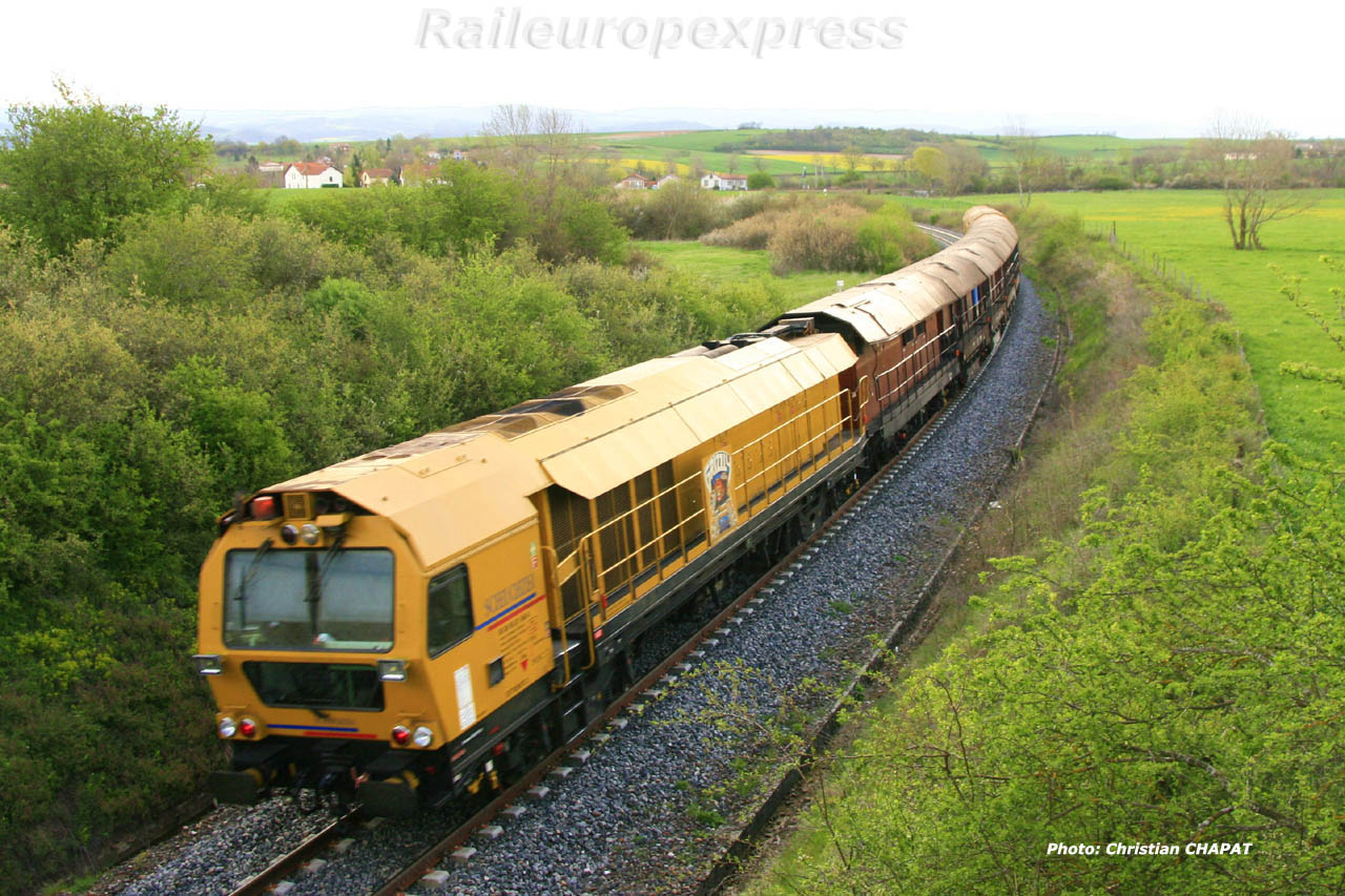 Train meuleur à Arvant