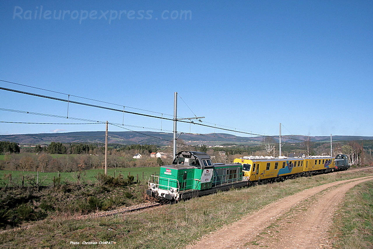 Train UFM à Ruynes en Margeride (F-15)