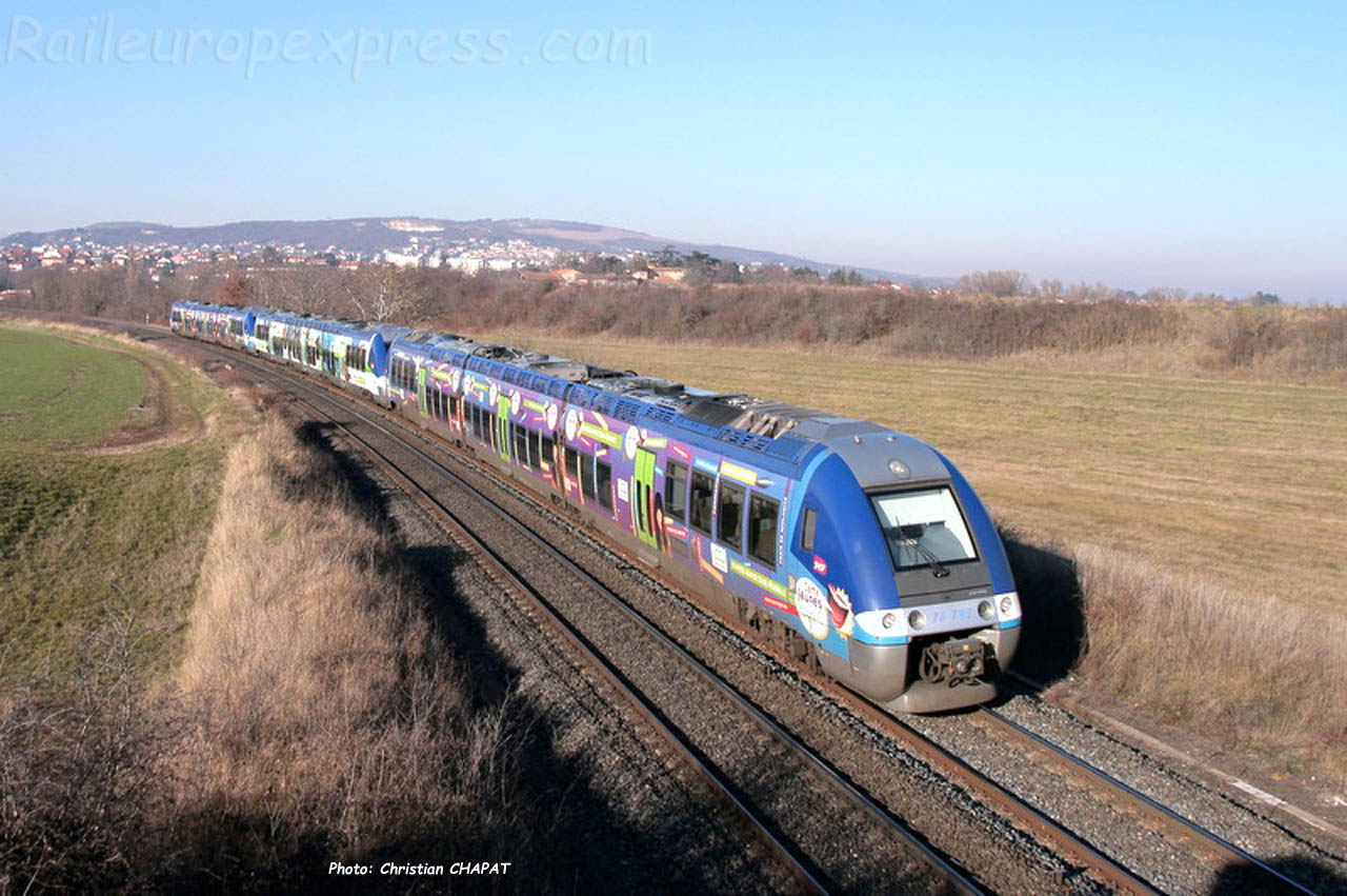 UM d'XGC SNCF vers Le Cendre (F-63)