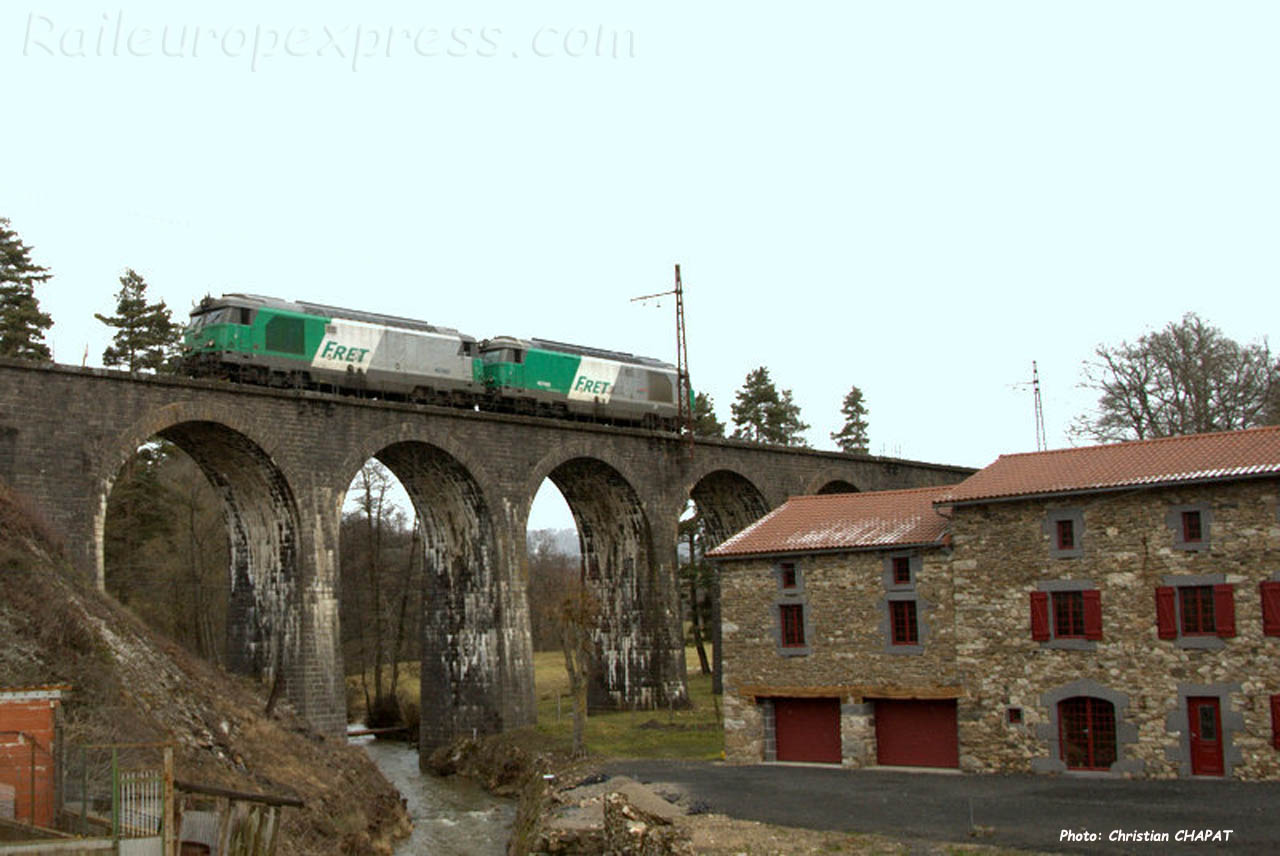 UM de BB 67400 SNCF Viaduc de Variettes (F-15)