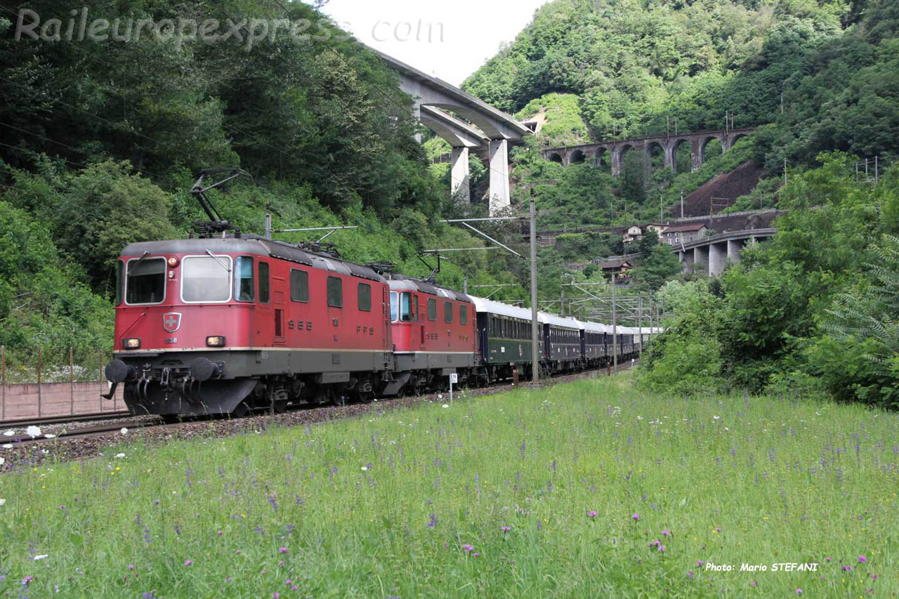 UM de Re 4/4 II CFF à Giornico Parondino (CH)