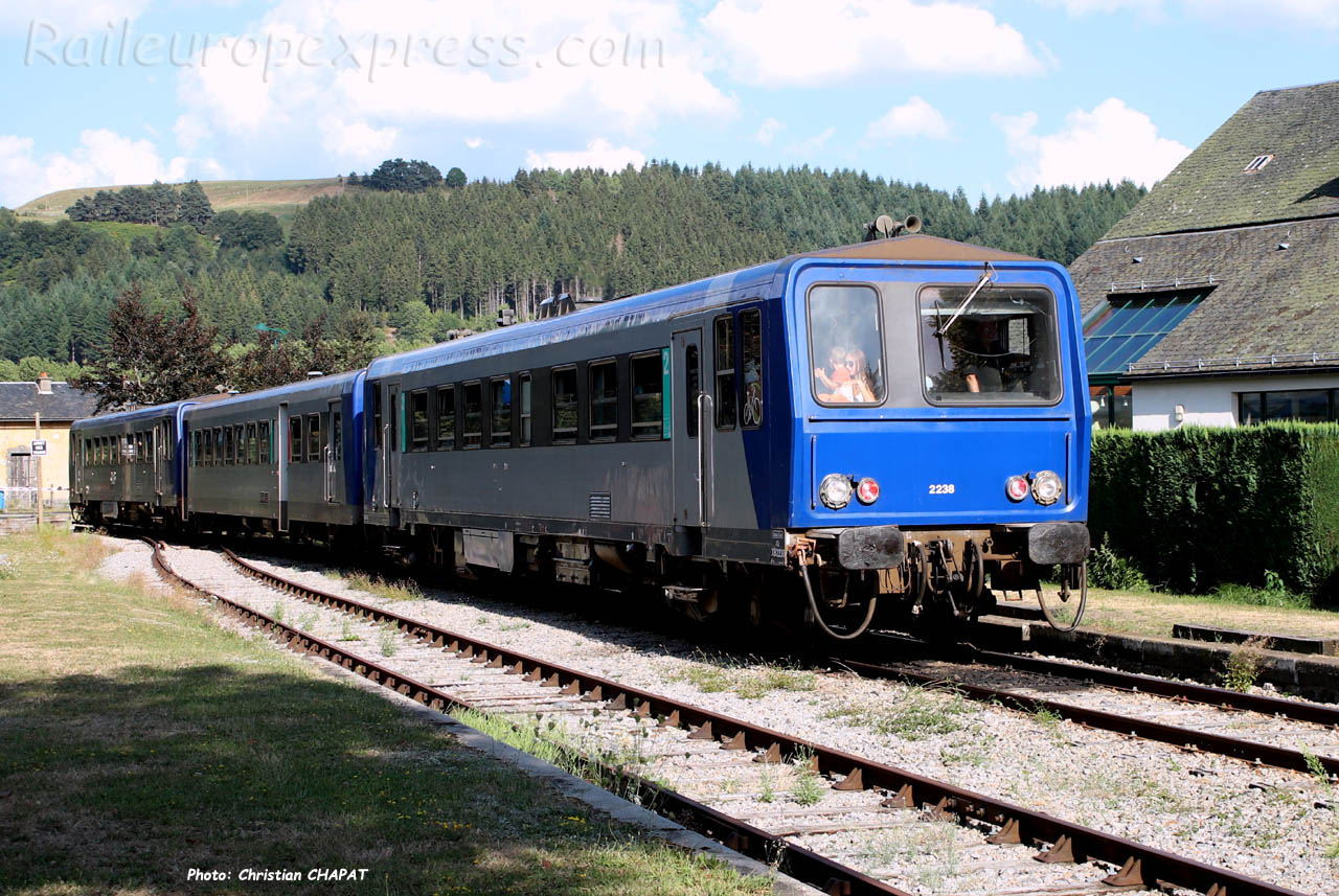 X 2238 du CFHA à Riom ès Montagne (F-15)