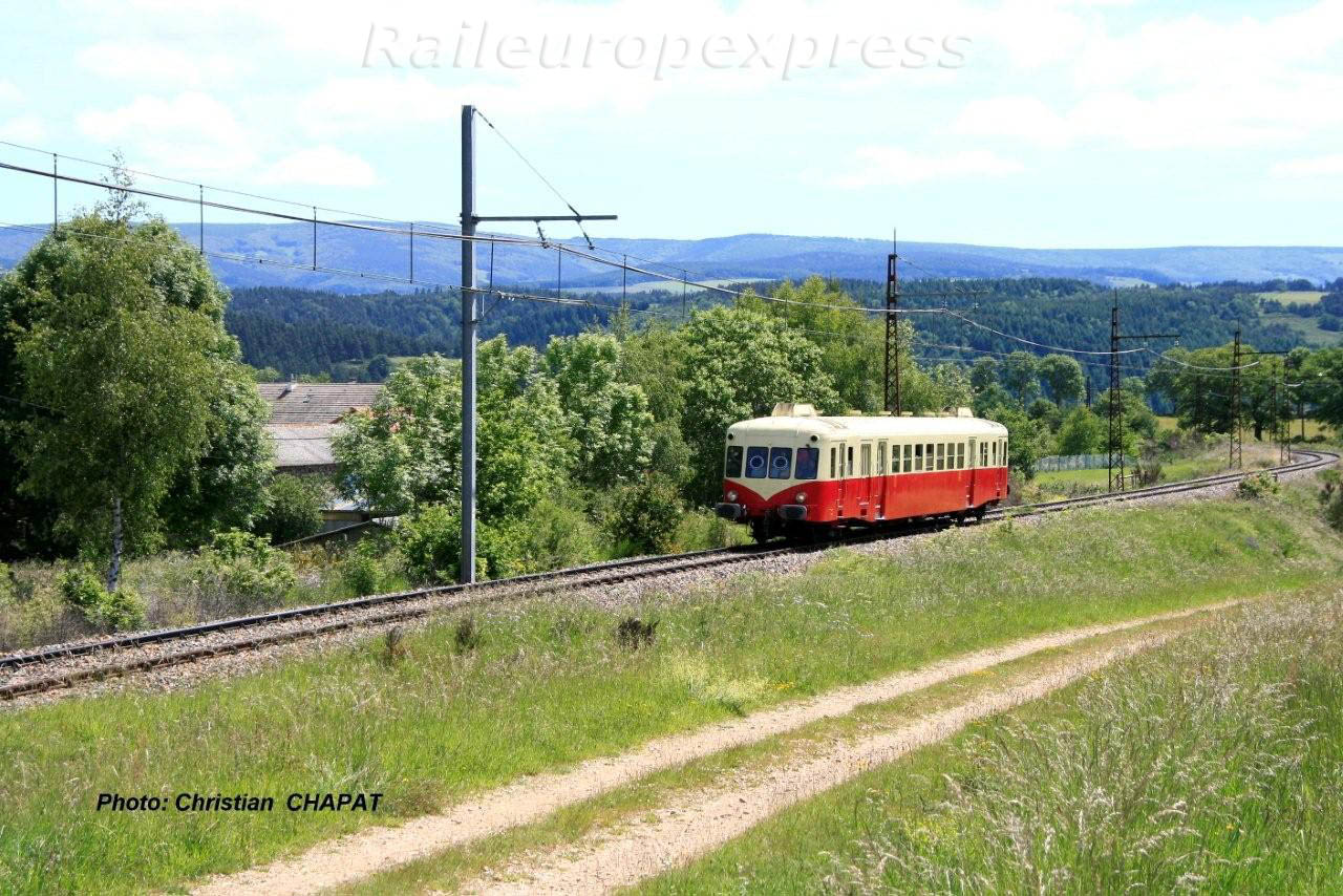 X 2403 peu après Ruynes en Margeride